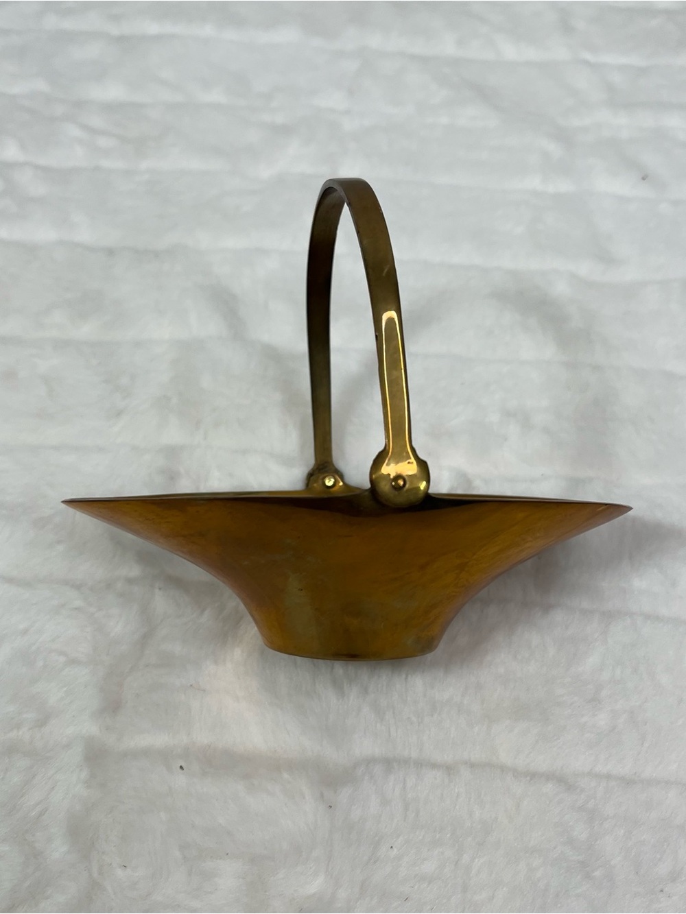 Vintage Brass Trinket Basket with Movable Handle – Mid Century Catchall Bowl